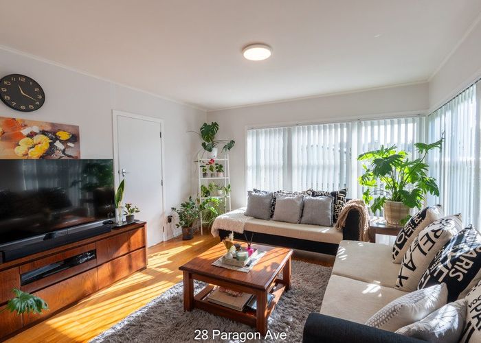  at 28 Paragon Avenue, Beach Haven, North Shore City, Auckland