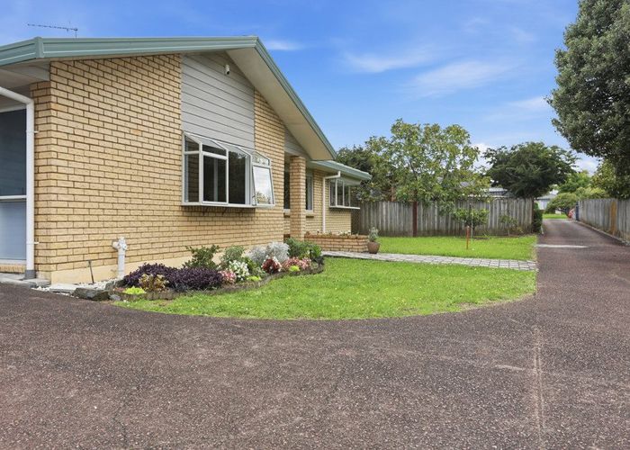  at 46 Frank Nobilo Drive, Golflands, Manukau City, Auckland