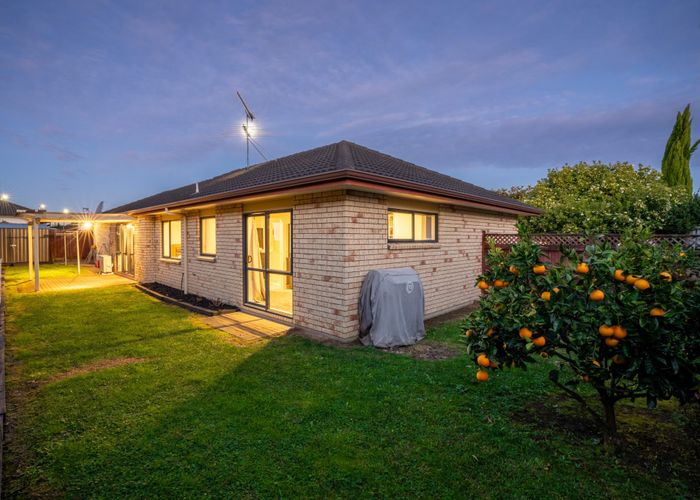  at 14 Villino Place, Randwick Park, Auckland