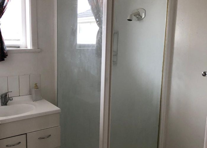  at 3/81 Pupuke Road, Hillcrest, North Shore City, Auckland