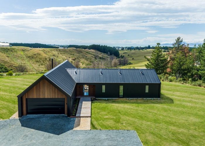  at 275 Bronte Road West, Bronte