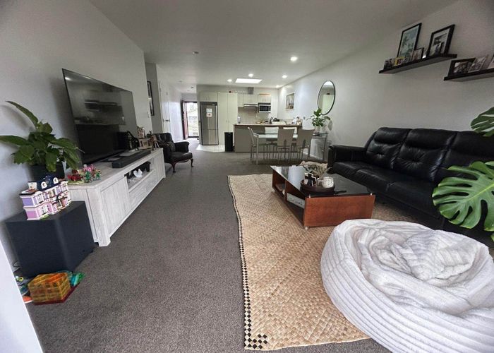  at 7 Bunker Rise, Golflands, Manukau City, Auckland