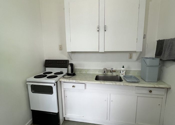  at 2/8 Dexter Avenue, Mount Eden, Auckland City, Auckland