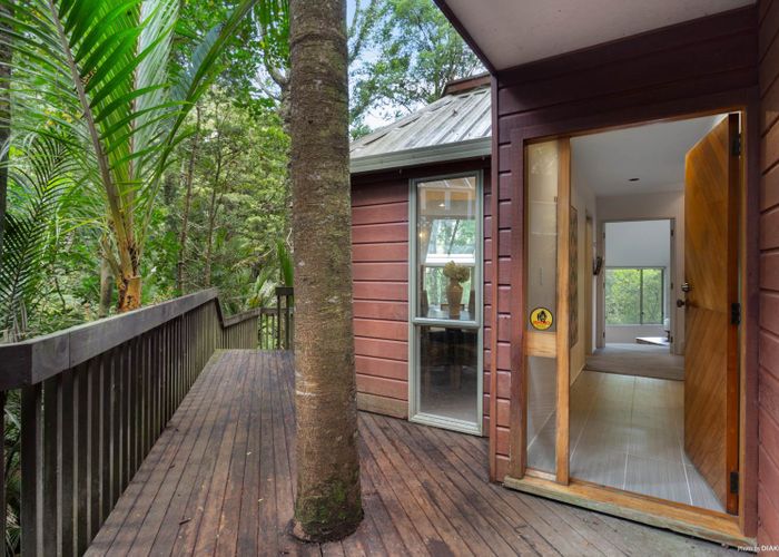  at 1/50 Park Hill Road, Birkenhead, Auckland