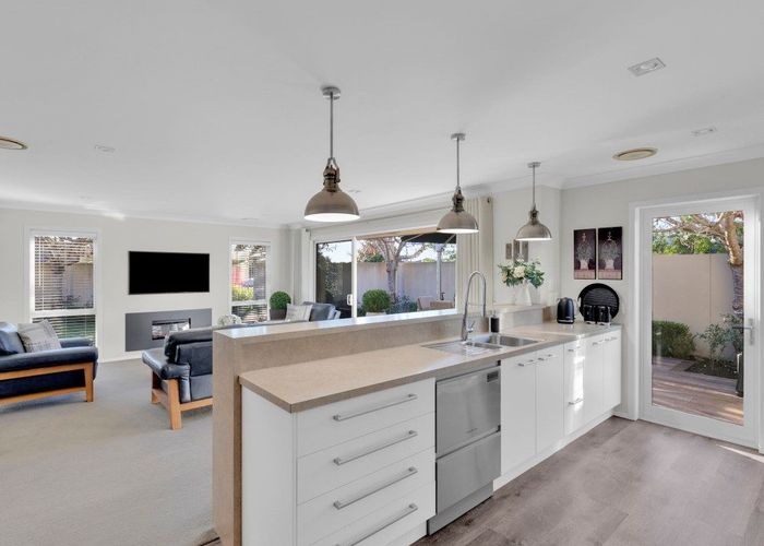  at 1 Featherstone Drive, Flagstaff, Hamilton, Waikato