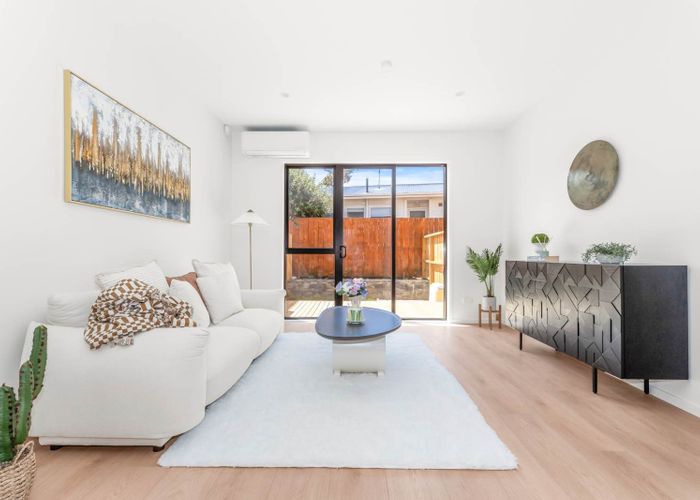  at 5/15 Normandy Place, Henderson, Waitakere City, Auckland