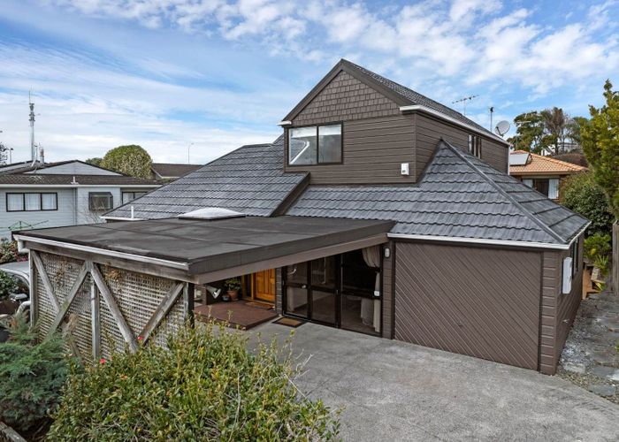  at 2/30 Eastridge Court, Northpark, Manukau City, Auckland