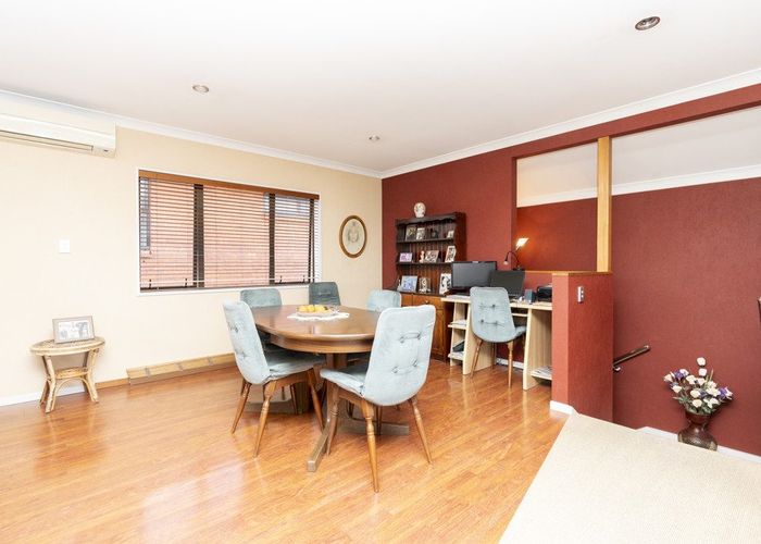  at 2 Thomson Avenue, Dinsdale, Hamilton