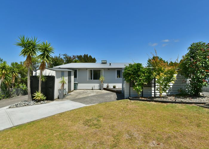  at 15 John Road, Stanmore Bay, Whangaparaoa