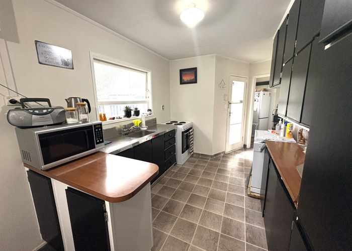  at 230 Portsmouth Road, Flaxmere, Hastings