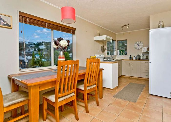  at 4 Tetrarch Place, Totara Vale, North Shore City, Auckland