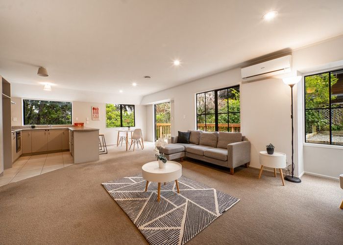  at 2/9 Antrim Grove, Bayview, Auckland