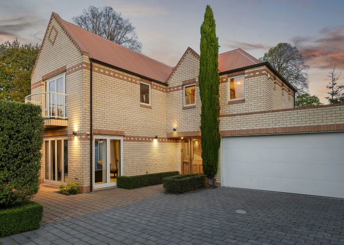  at 32 Wai-Iti Terrace, Burnside, Christchurch