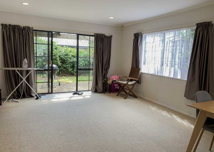  at 2/16 Waitomo Avenue, Mount Eden, Auckland