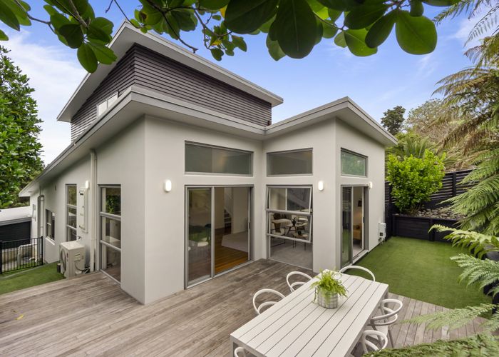  at 42A Park Road, Glenfield, Auckland