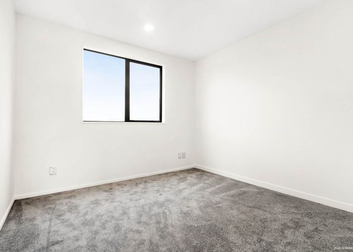  at 38 Bloom Crescent, Sunnyvale, Auckland