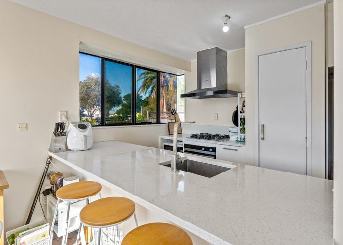 at 5 Kitewao Street, Northcote, North Shore City, Auckland