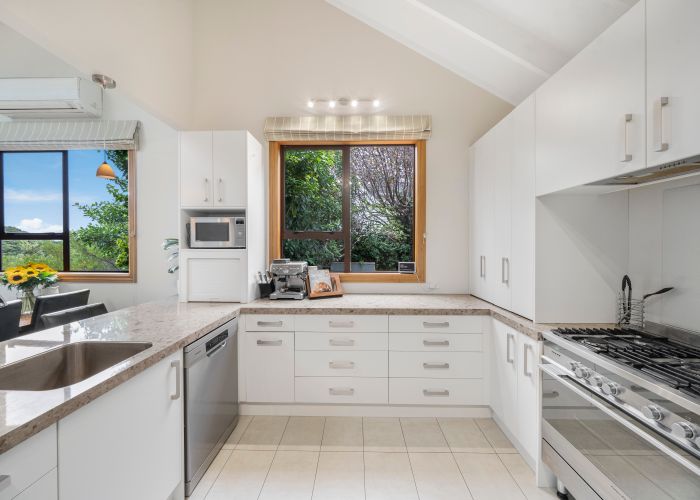  at 7 Kekeno Grove, Tirohanga, Lower Hutt