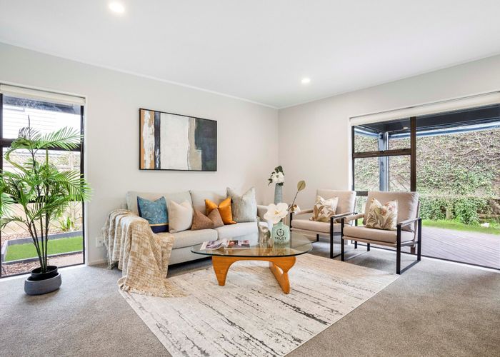  at 2/60 Hillcrest Avenue, Hillcrest, Auckland