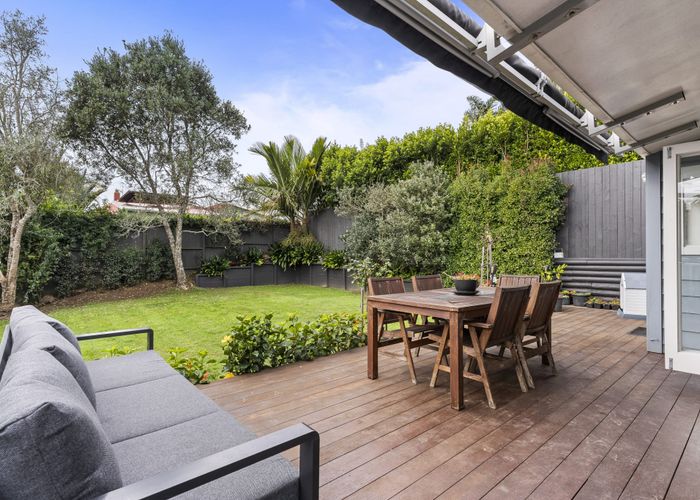  at 35 Springfield Road, Morningside, Auckland