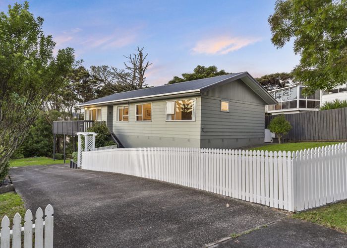  at 13 Houston Place, Bayview, Auckland