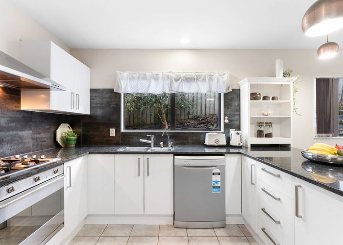  at 12 Carrowmore, Pinehill, North Shore City, Auckland