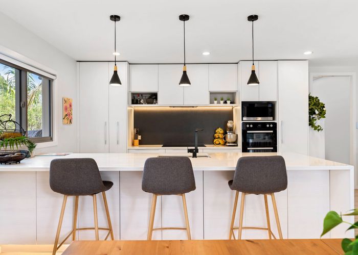  at 32 John Downs Drive, Browns Bay, North Shore City, Auckland