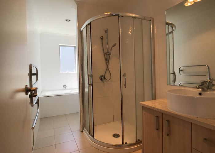  at 111 Fernhill Way, Oteha, Auckland