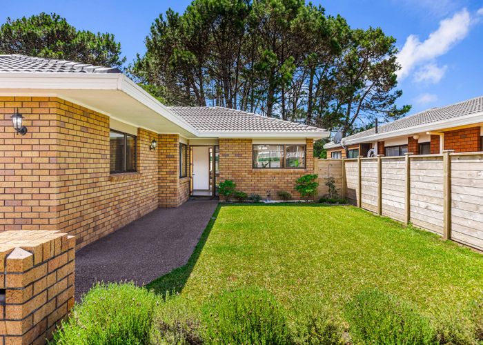  at 1/65 Granville Drive, Massey, Auckland