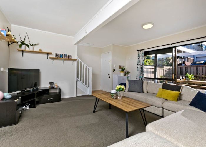  at 15H Roseberry Avenue, Birkenhead, North Shore City, Auckland