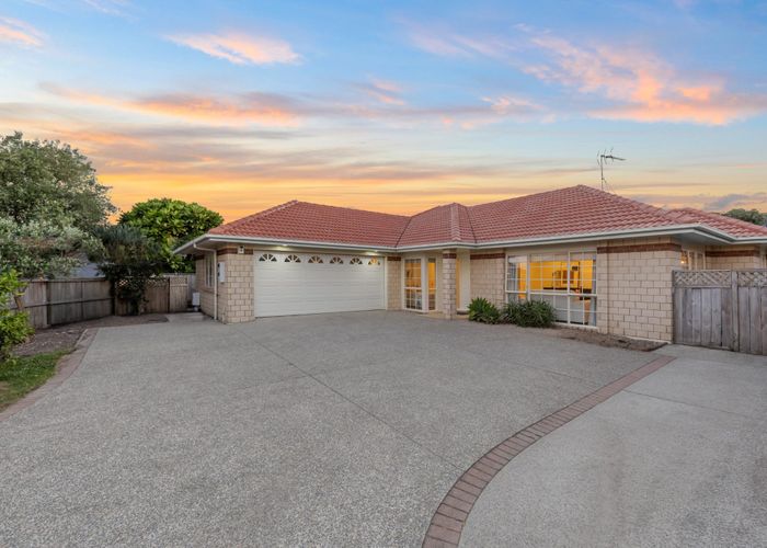  at 8 William Woods Court, Dannemora, Manukau City, Auckland