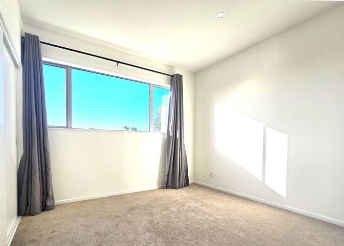  at 8D Taurima Avenue, Point England, Auckland City, Auckland