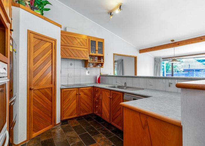  at 11 Marina Heights, Half Moon Bay, Auckland