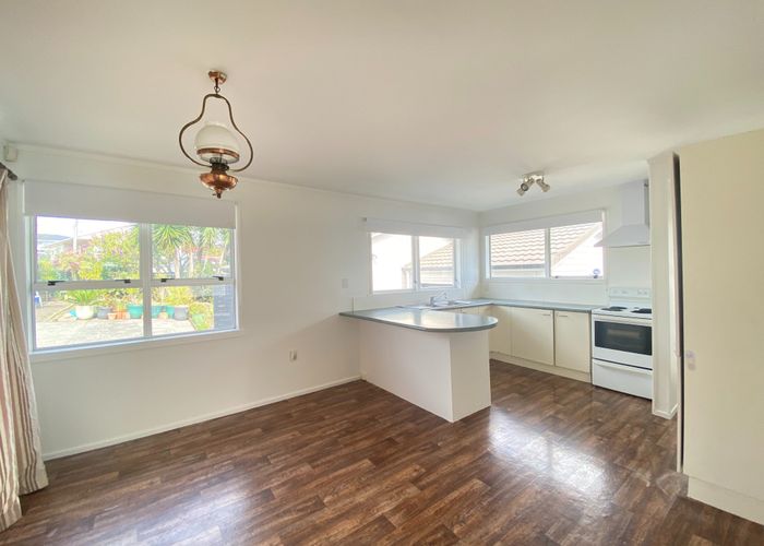  at 11 Barnfield Place, Glendene, Waitakere City, Auckland