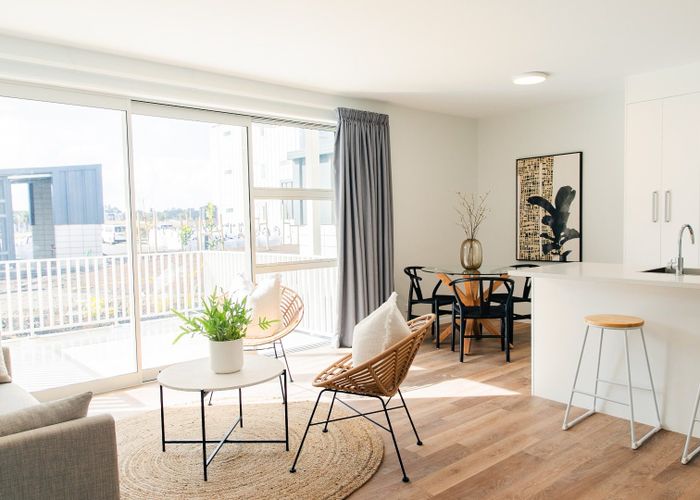  at 4/6 Glidepath Road, Hobsonville, Waitakere City, Auckland