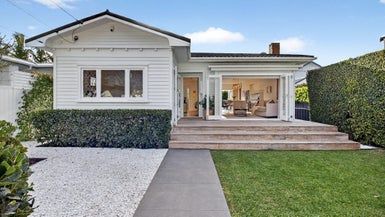  at 46 Dignan Street, Point Chevalier, Auckland