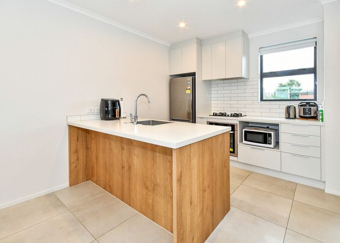  at 39 Periko Way, Takanini, Auckland