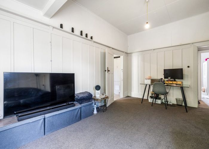  at 18 Denman Street, Sumner, Christchurch City, Canterbury