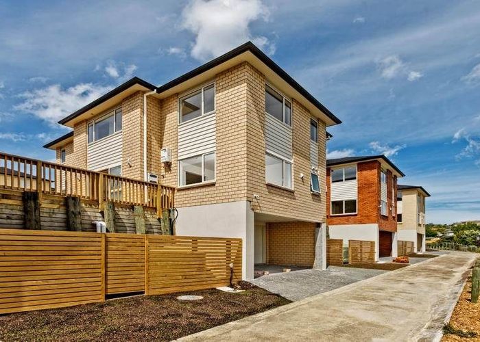  at 14 Sohlue Place, Albany, North Shore City, Auckland