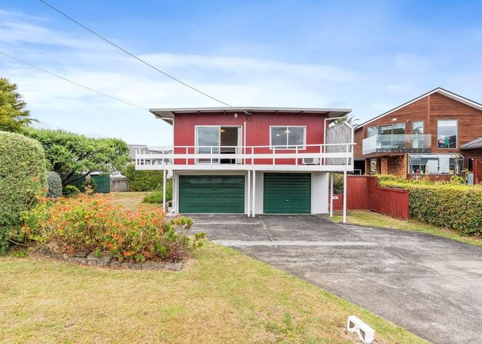  at 8 Kowhai Road, Campbells Bay, Auckland