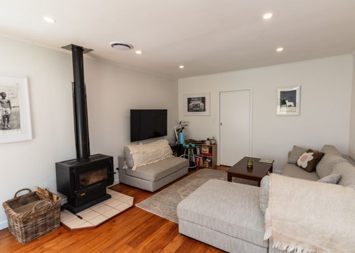  at 68 Newlands Road, Newlands, Wellington, Wellington