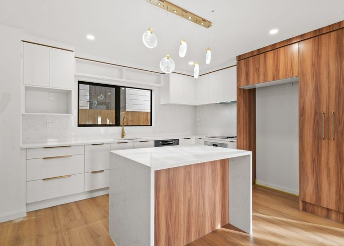  at 1/32 Tapuwae Way, Mangere Bridge, Manukau City, Auckland
