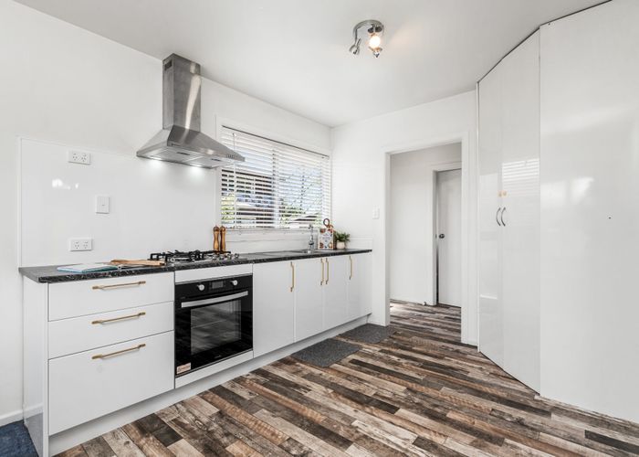  at 15 Stackhouse Avenue, Bishopdale, Christchurch City, Canterbury