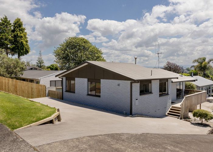  at 16 Victory Street, Welcome Bay, Tauranga
