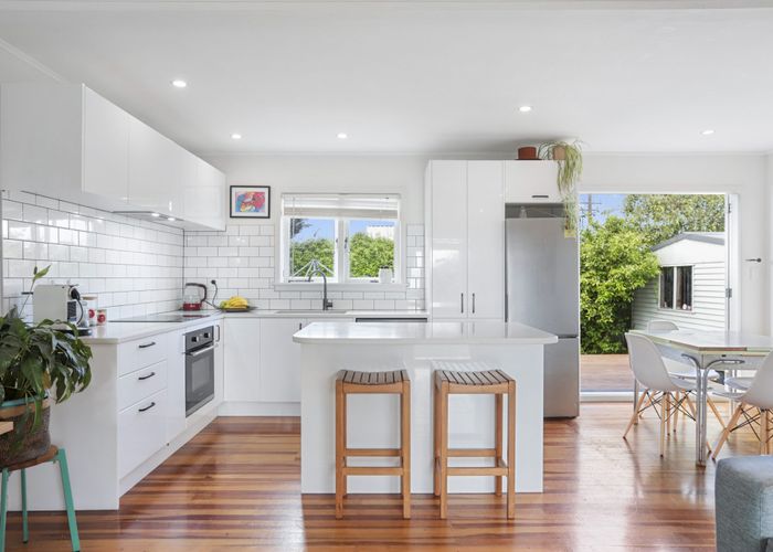  at 697 Te Atatu Road, Te Atatu Peninsula, Waitakere City, Auckland