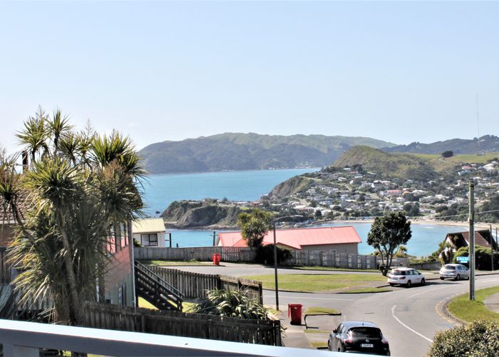  at 68 Pikarere Street, Titahi Bay, Porirua