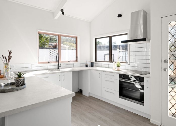  at 14 Totara Drive, Saint Andrews, Hamilton, Waikato