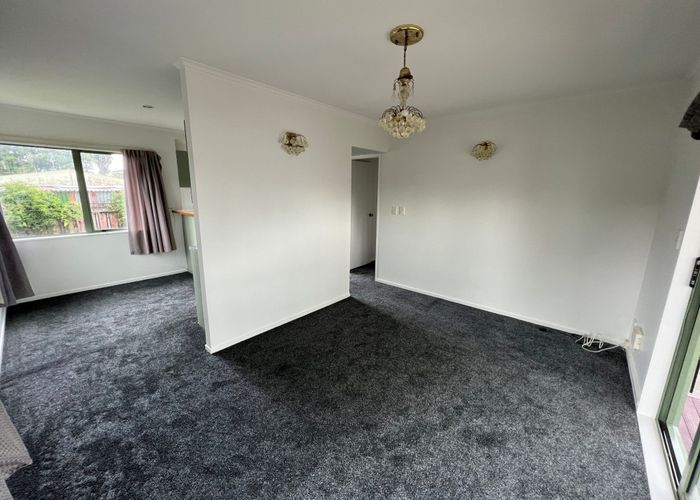  at 3 Poinsettia Place, Henderson, Auckland