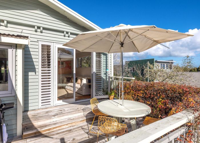  at 10 Ocean Road, Surfdale, Waiheke Island