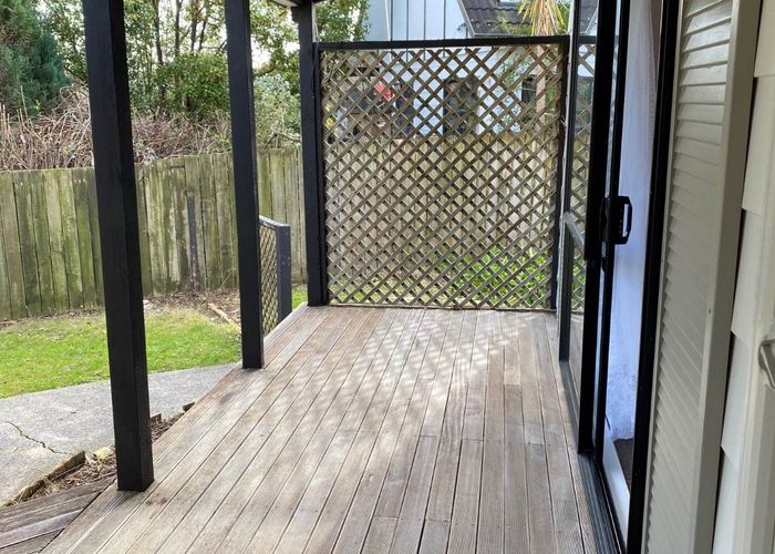  at 2/47 De Quincey Terrace, Highland Park, Manukau City, Auckland